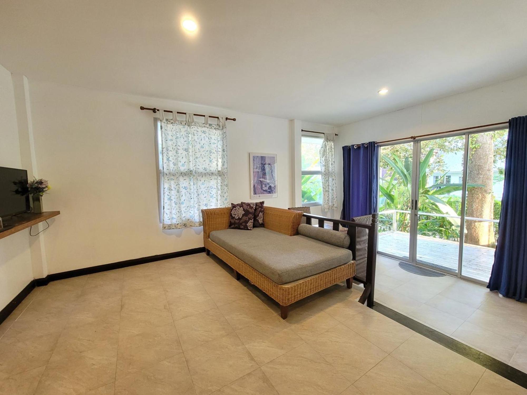 Koh Chang Cliff Beach Resort Room photo