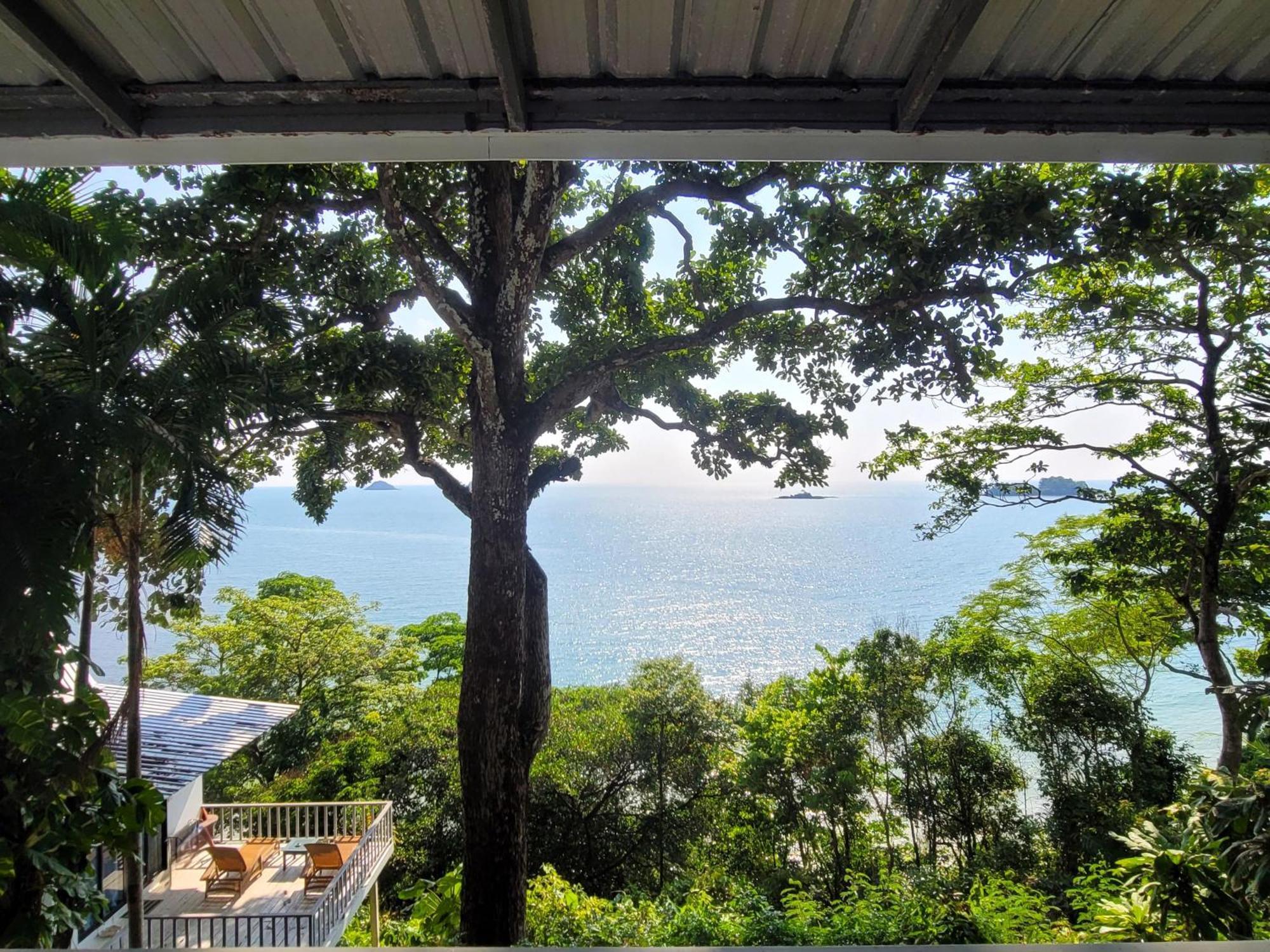 Koh Chang Cliff Beach Resort Room photo