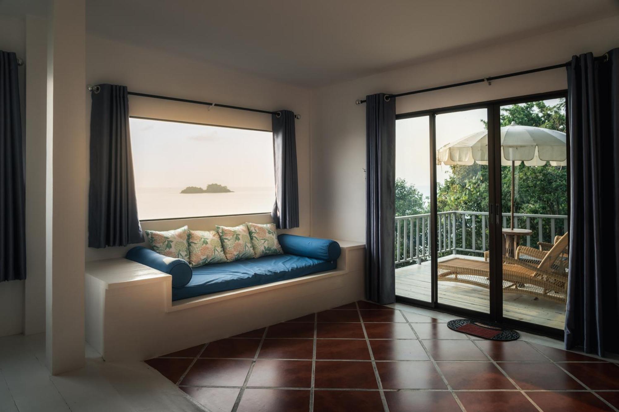 Koh Chang Cliff Beach Resort Room photo